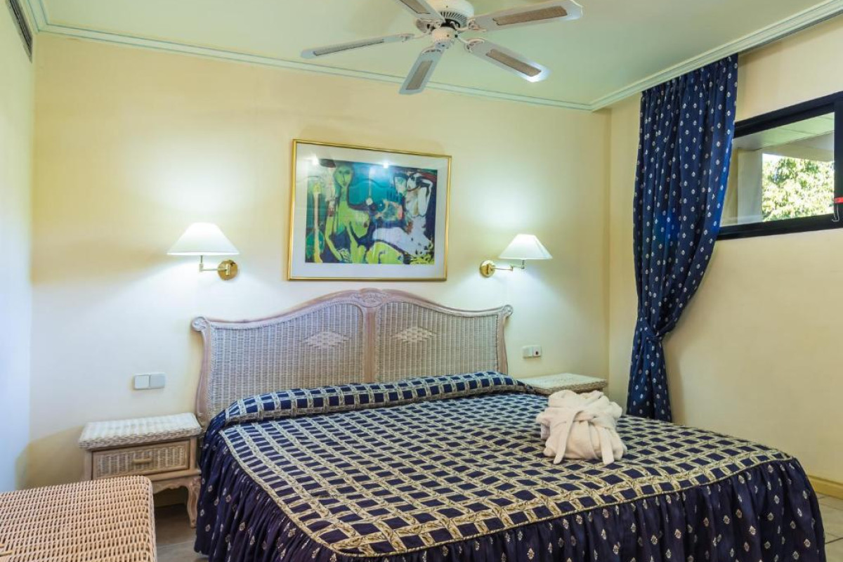 Hotel BlueBay Beach Club