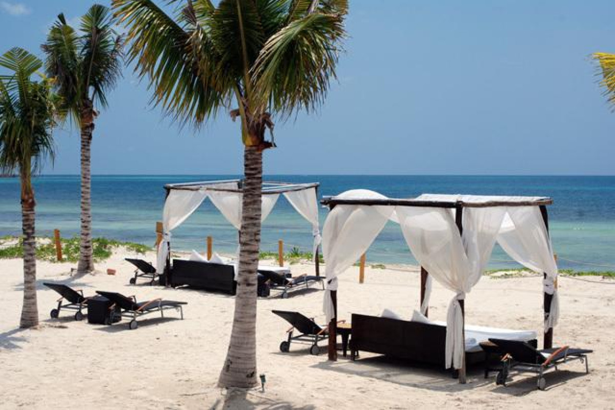 BLUEBAY GRAND ESMERALDA