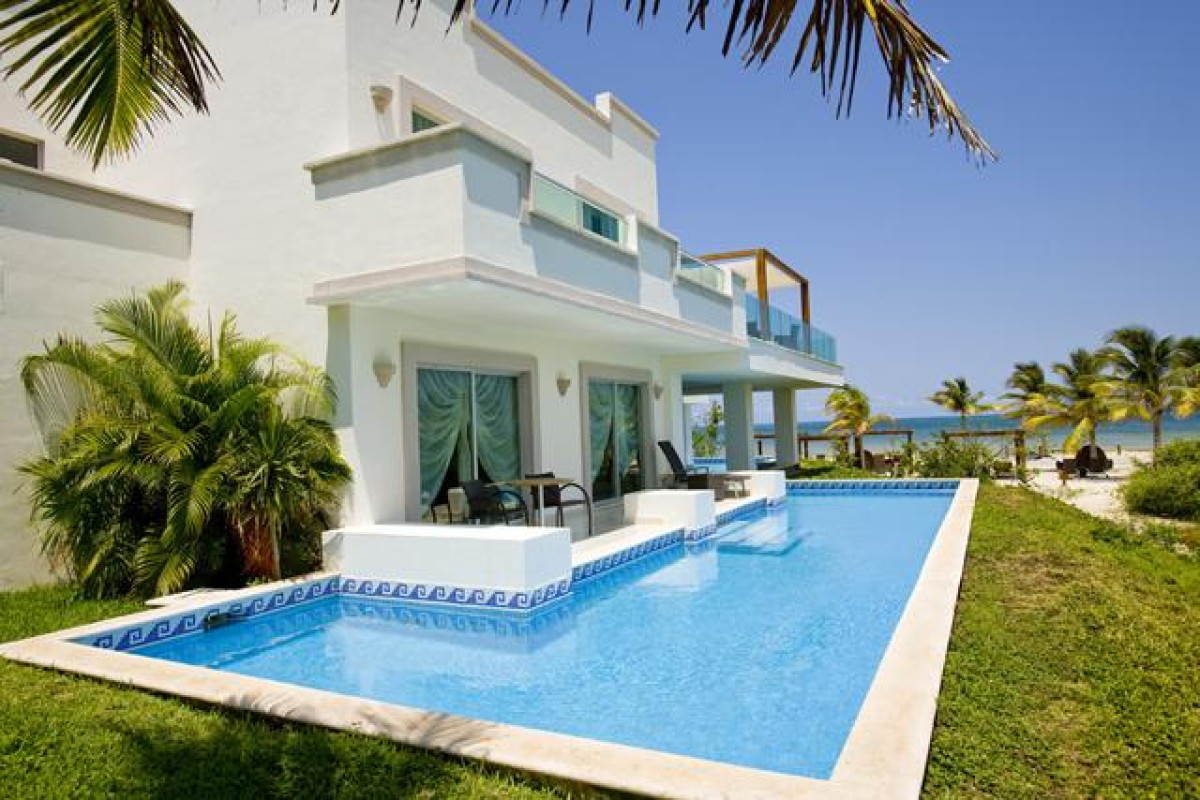 BLUEBAY GRAND ESMERALDA