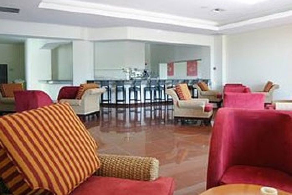 BLUEBAY GRAND ESMERALDA