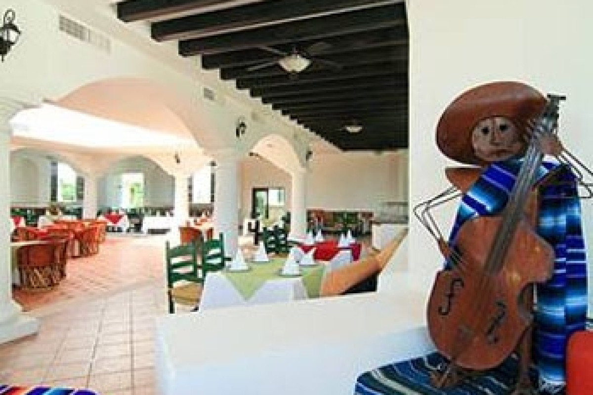 BLUEBAY GRAND ESMERALDA