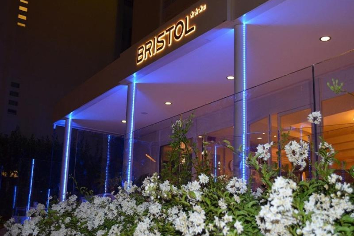 Hotel Bristol