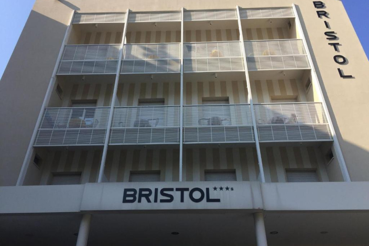 Hotel Bristol