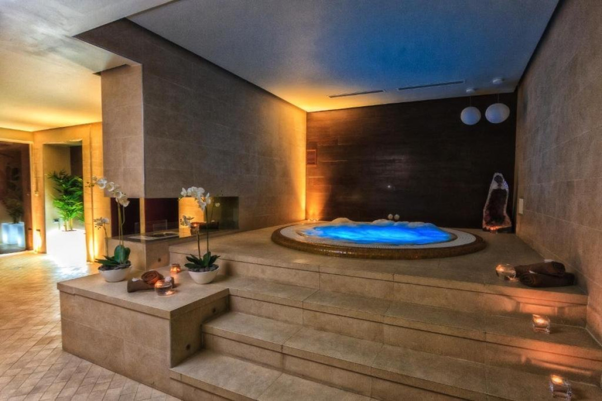ROMAN by DUMBRAVA BUSINESS RESORT