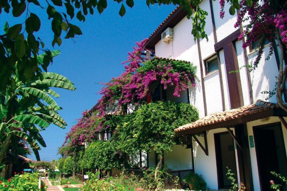 Titan Club Hotel