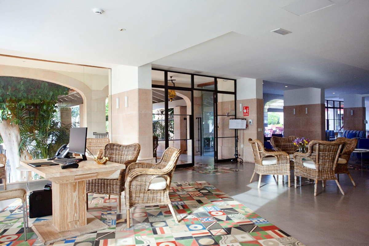 Hotel Cala Sant Vicenç - Adults Only + 16