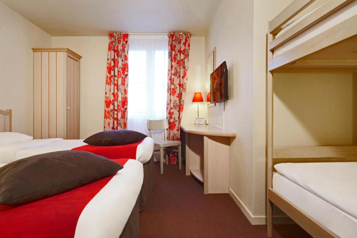 Hotel Campanile Val de France