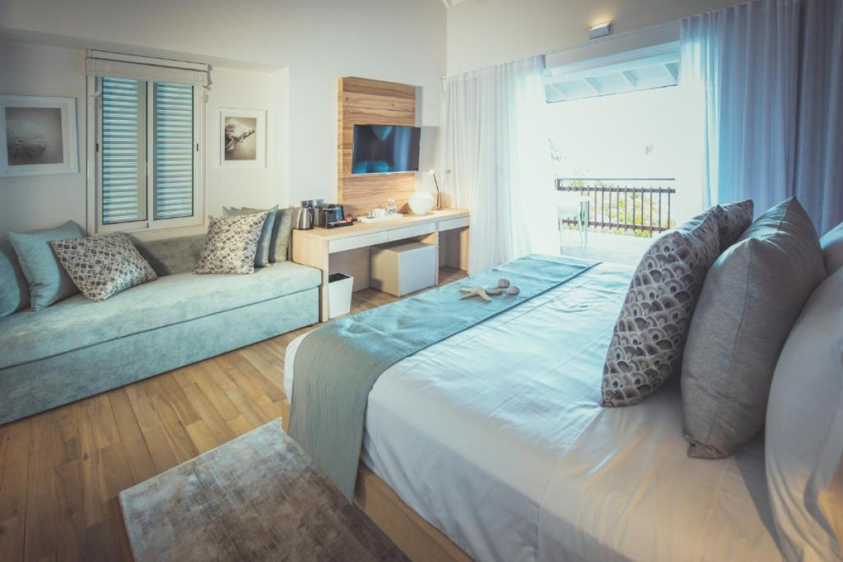 Hotel Carana Beach