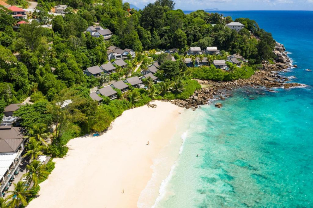 Hotel Carana Beach
