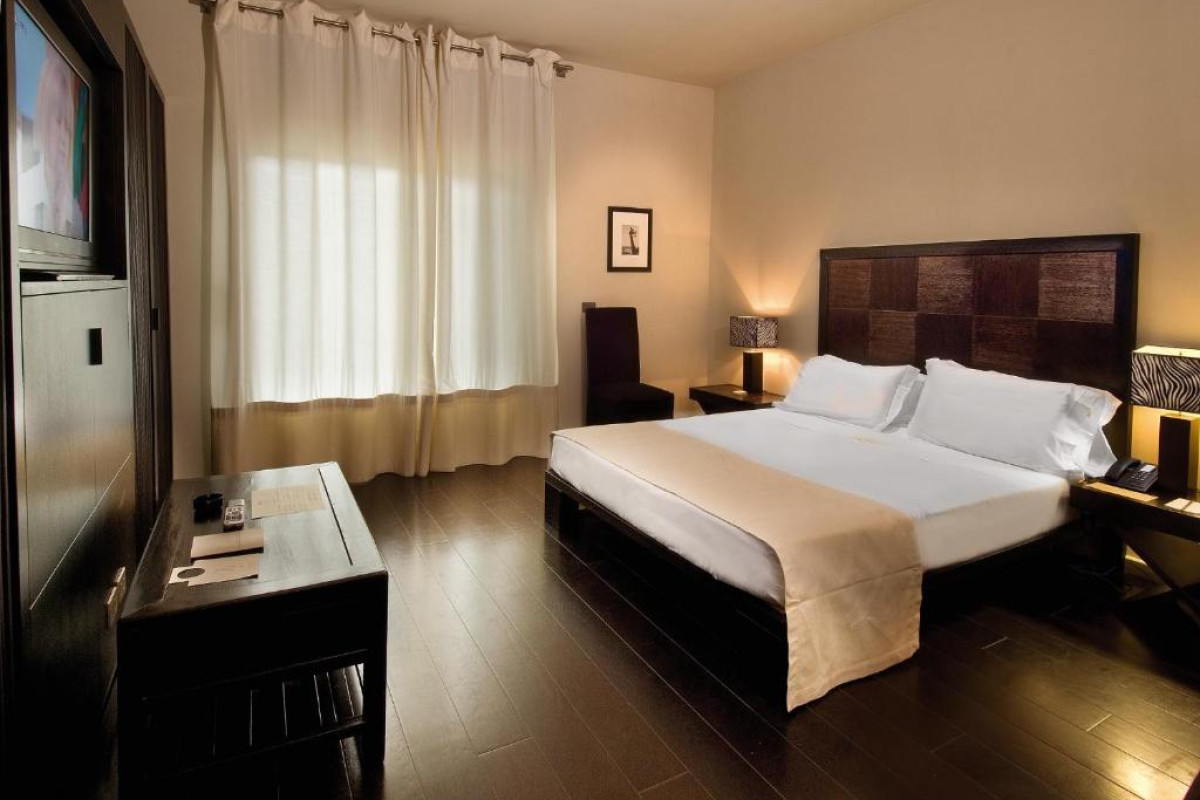 Hotel Carducci 76