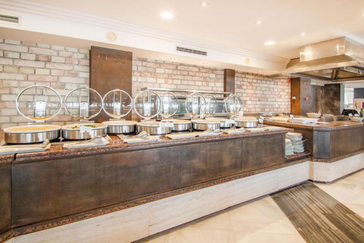 Hotel Catalonia del Mar - Adults Only