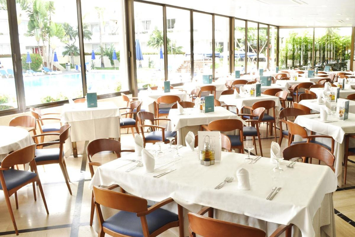 Hotel Catalonia Oro Negro