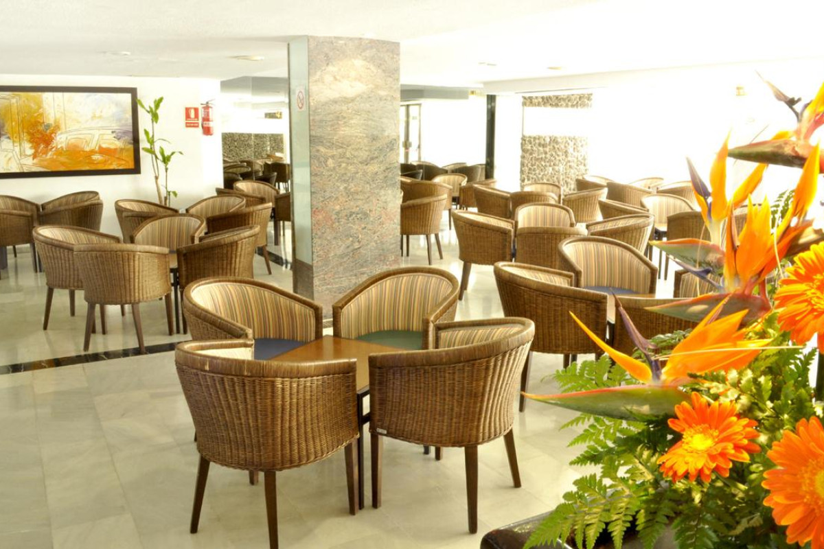 Hotel Catalonia Oro Negro