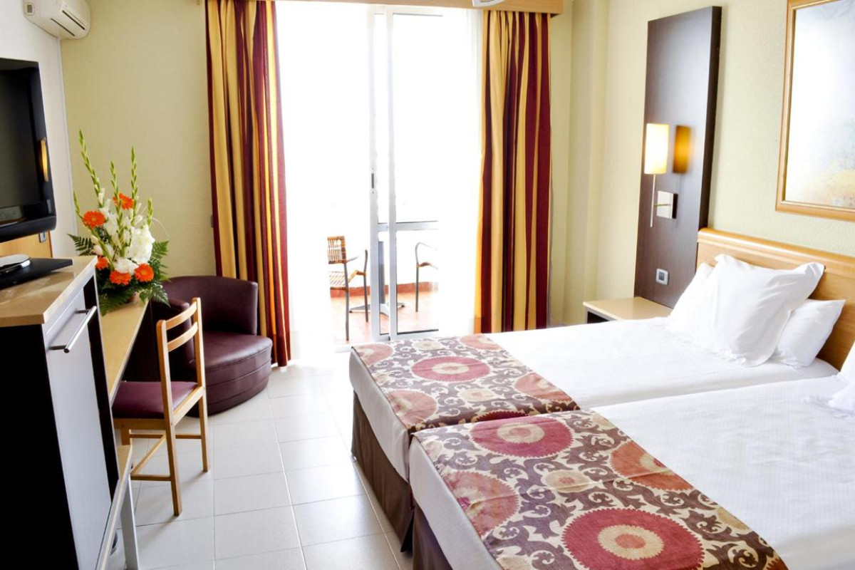 Hotel Catalonia Oro Negro