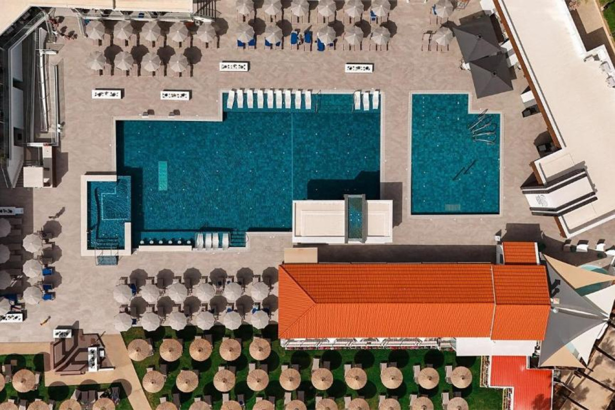 Hotel Cavo Maris Beach