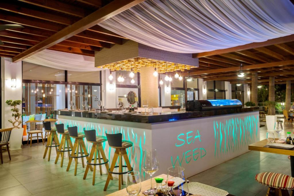 Hotel Cavo Maris Beach