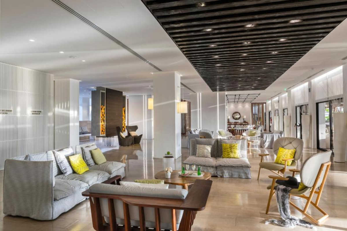 Hotel Cavo Maris Beach