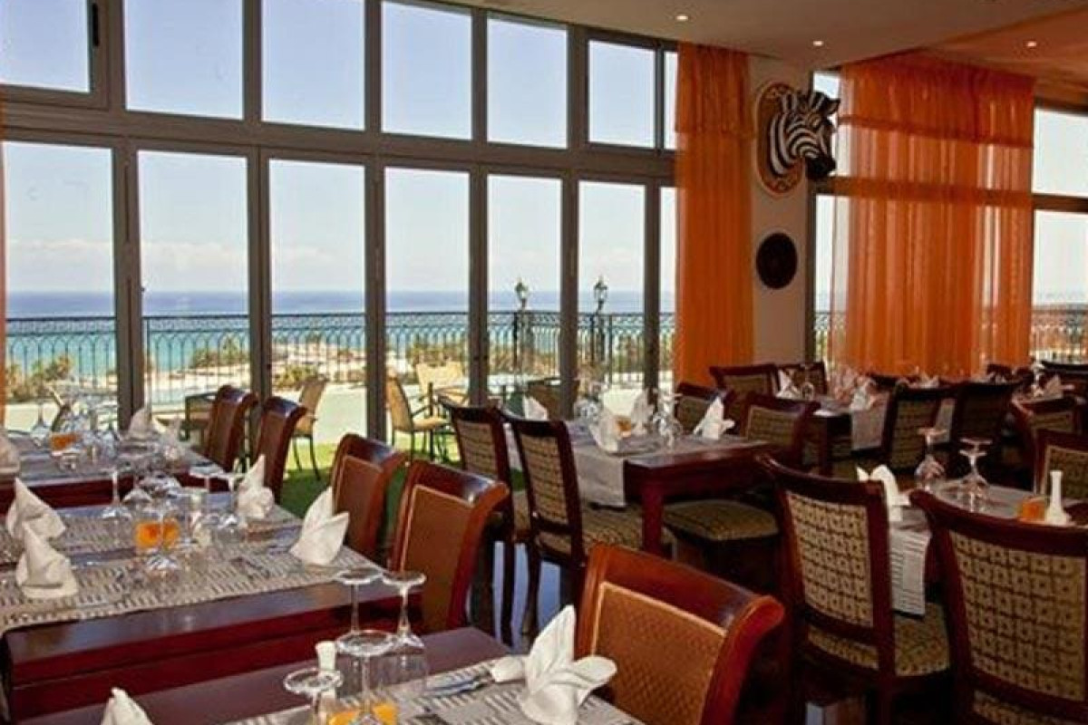 CESAR HOTEL