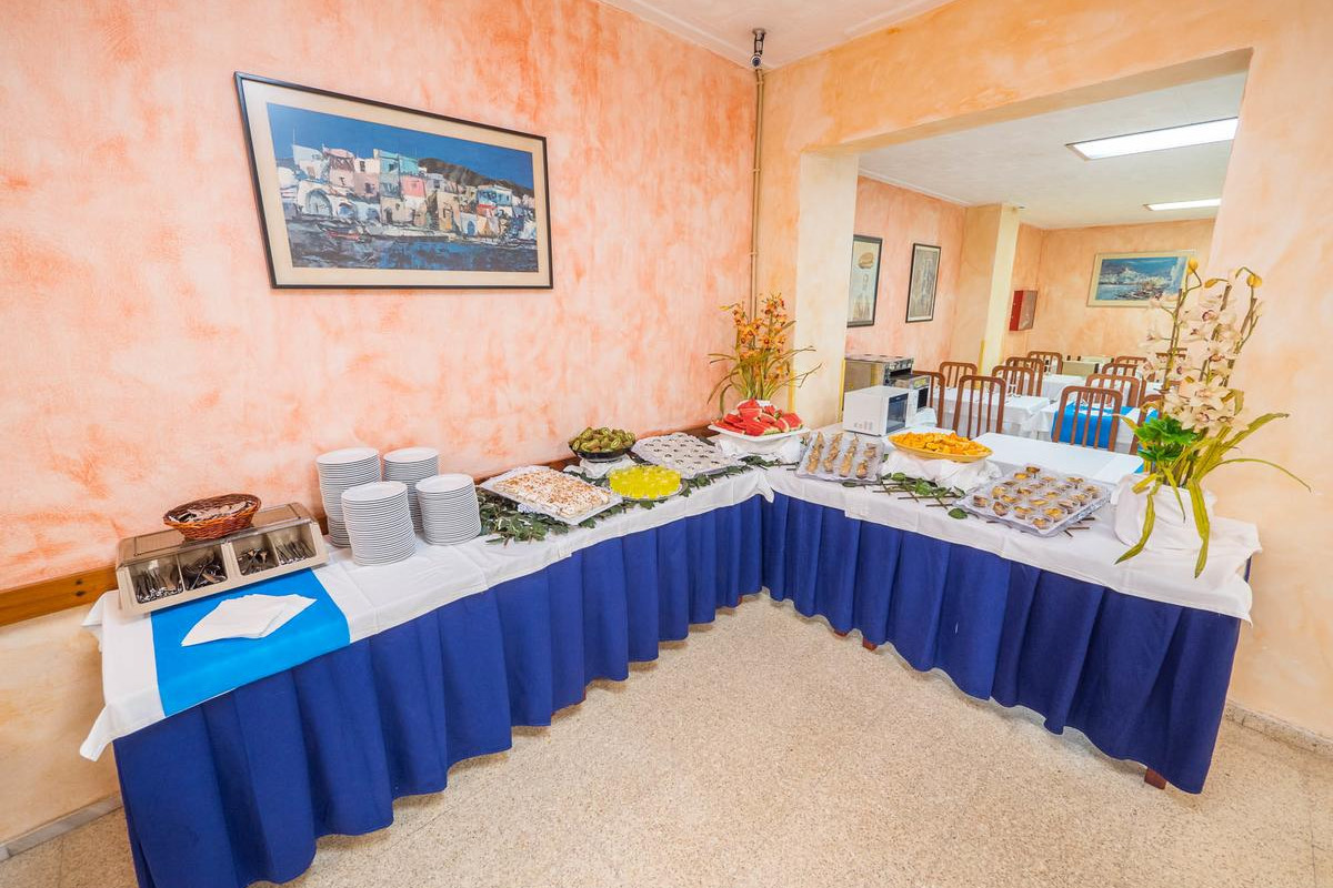 Hotel Checkin Montpalau