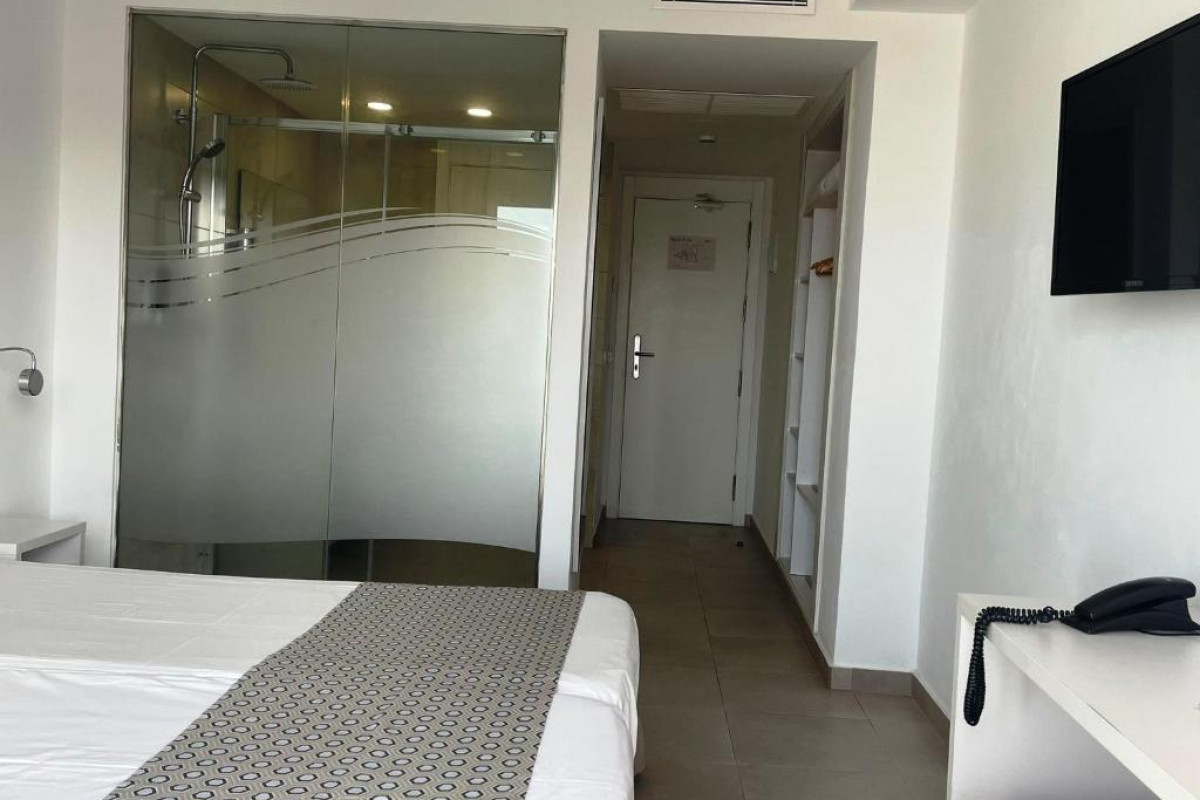 Chevy Hotel  Suites