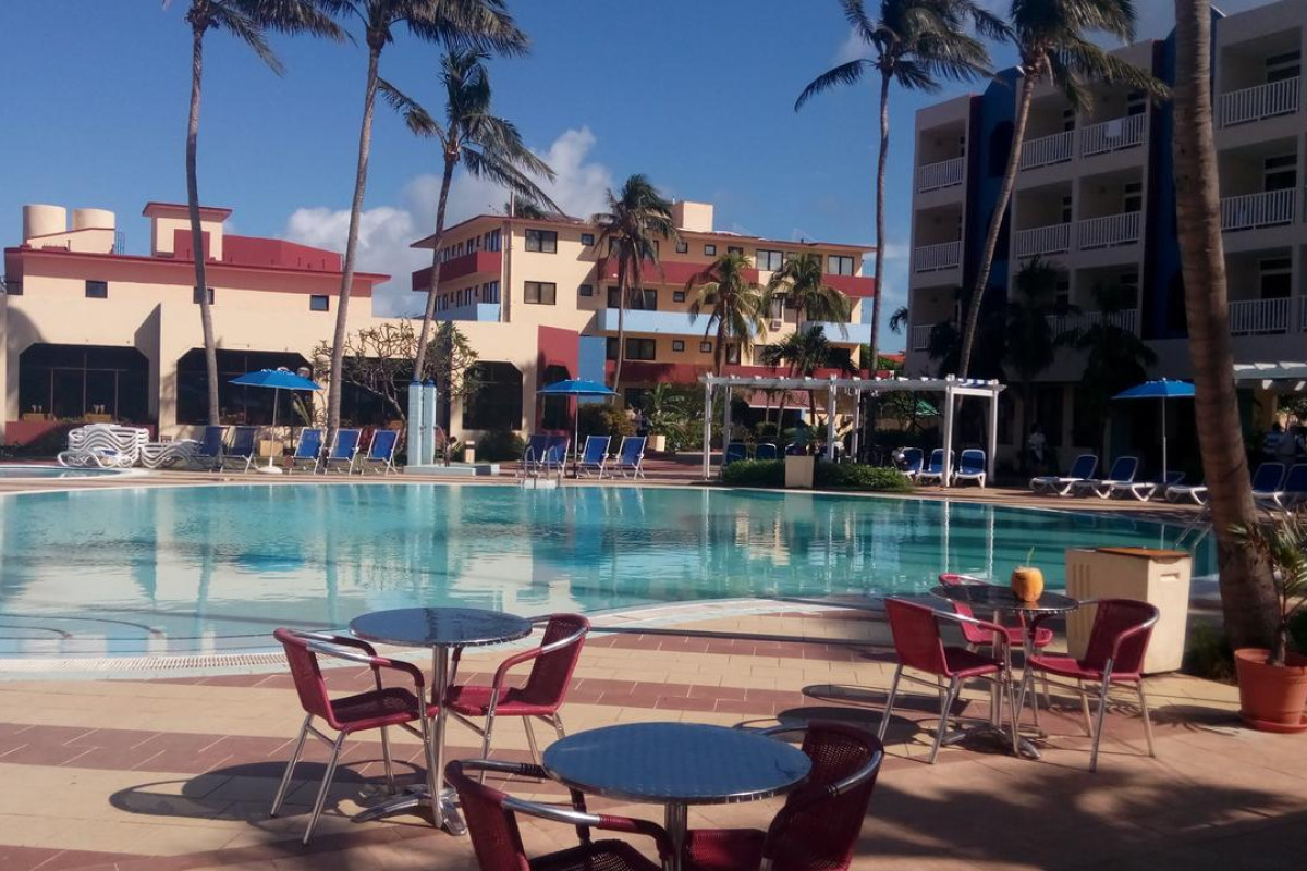 Hotel Club Tropical