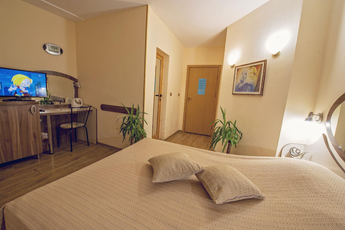 HOTEL COLOR