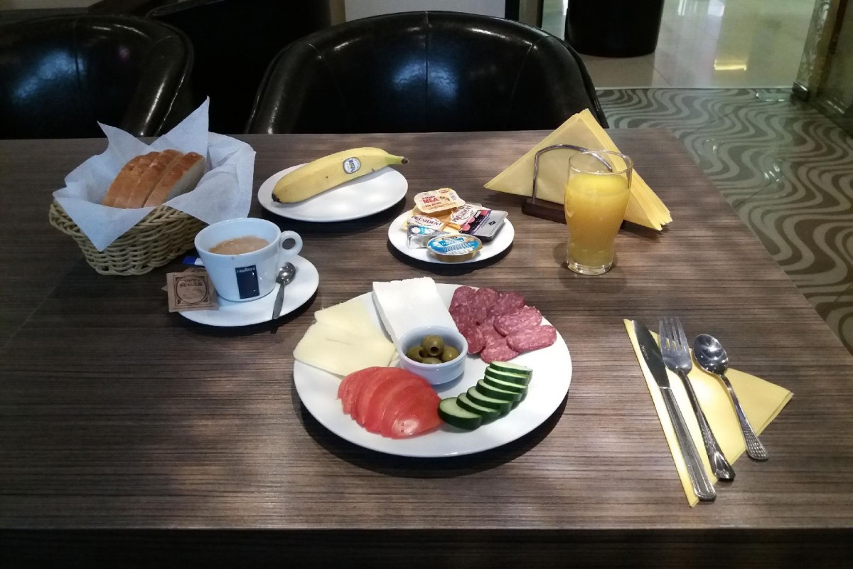 HOTEL COLOR