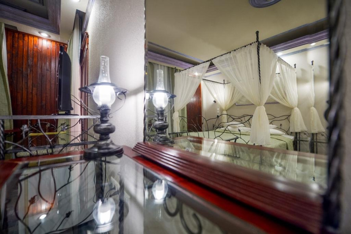 HOTEL COMFORT SUITES