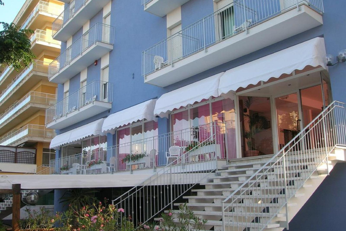 HOTEL CONTINENTAL