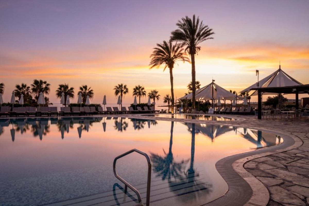 CORAL BEACH HOTEL