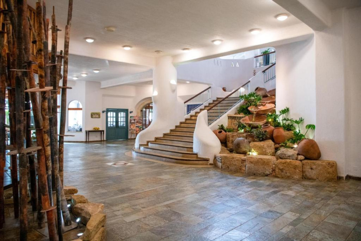CORAL BEACH HOTEL