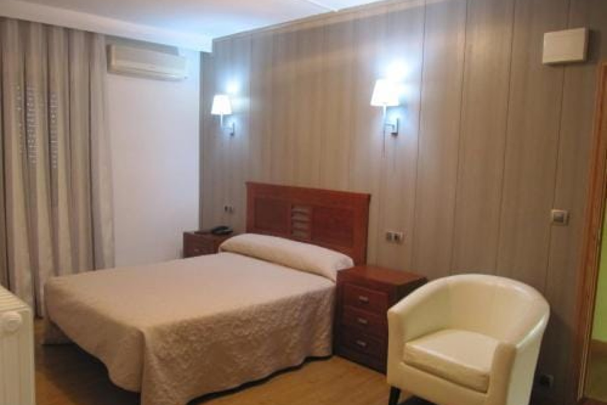 Hotel Corona De Castilla