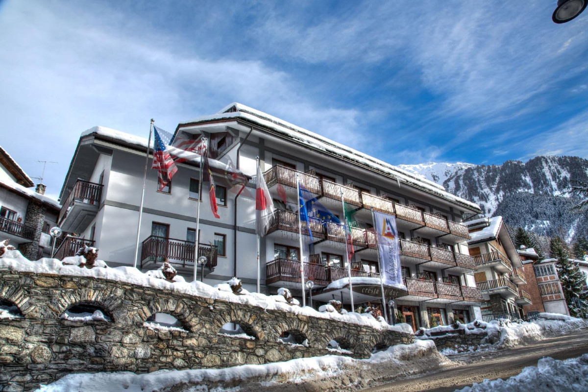 HOTEL CRESTA ET DUC