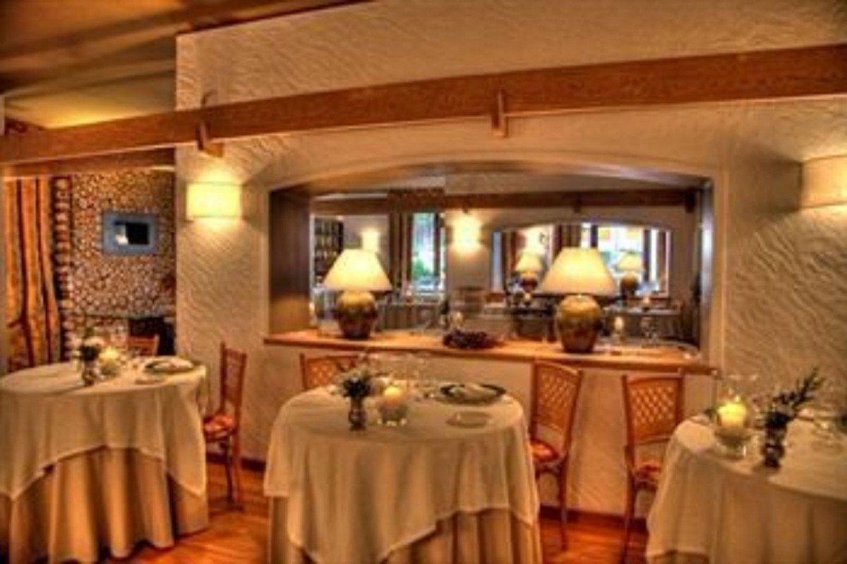 HOTEL CRESTA ET DUC