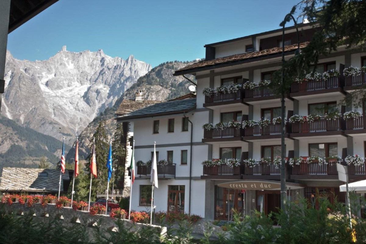 HOTEL CRESTA ET DUC