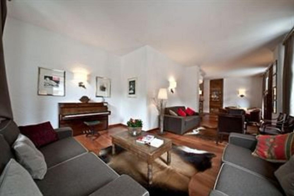 HOTEL CRESTA ET DUC
