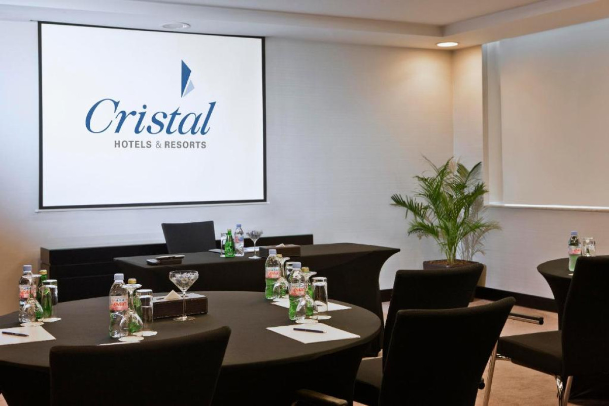CRISTAL HOTEL ABU DHABI