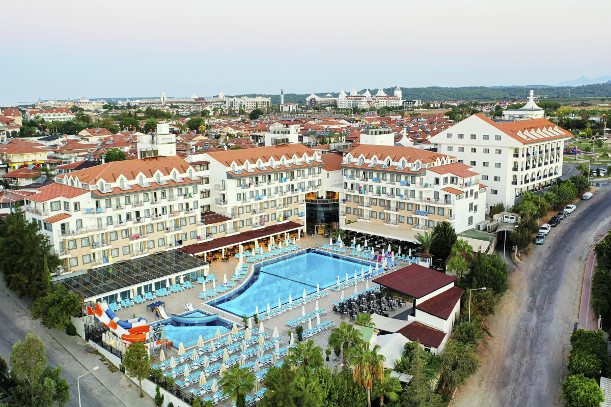 Side Aluna Hotel