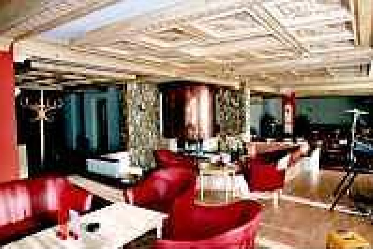 Hotel Des Masques