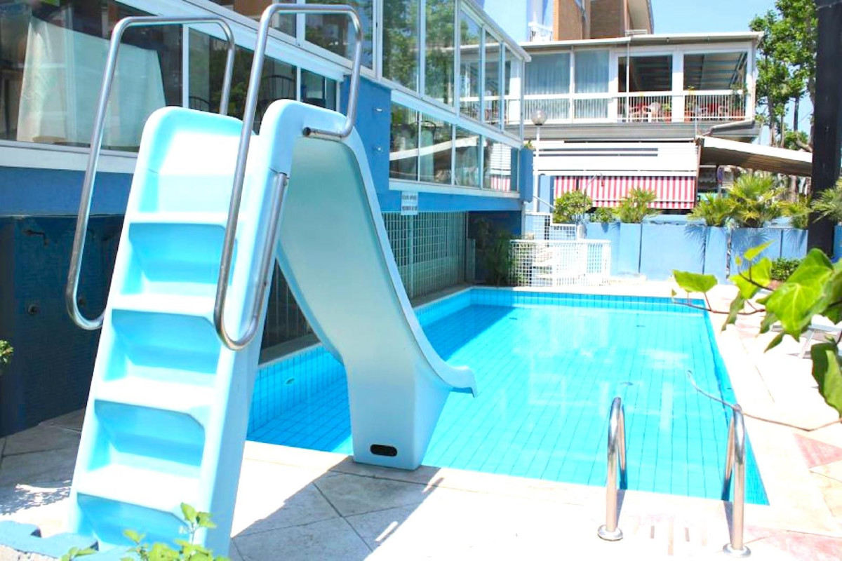 DIAMOND HOTEL