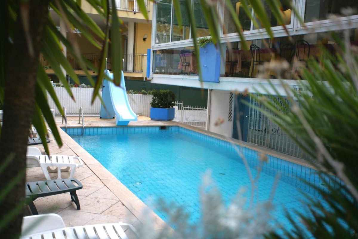 DIAMOND HOTEL