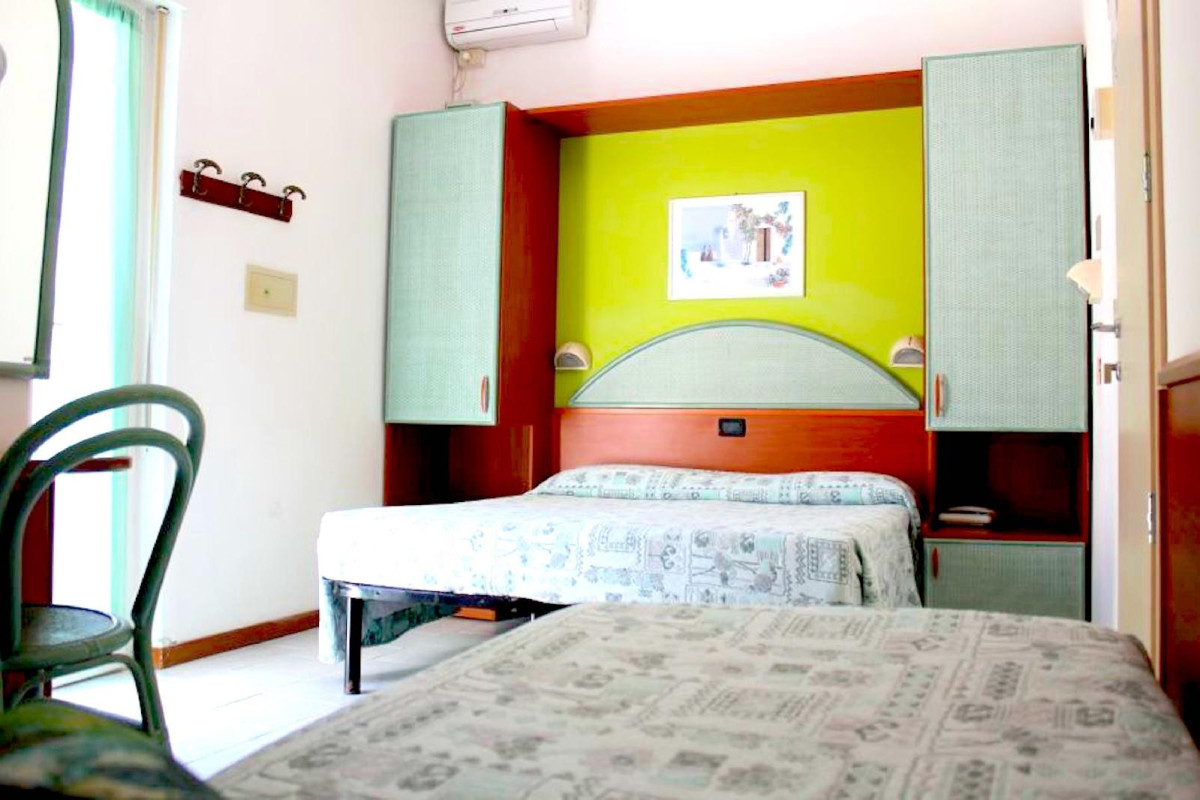 DIAMOND HOTEL
