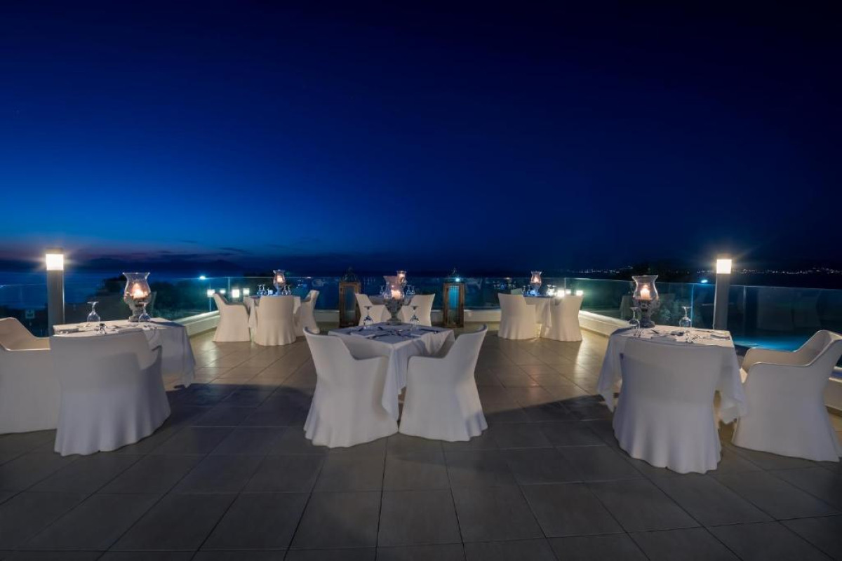 Diamond Deluxe Hotel Adults Only