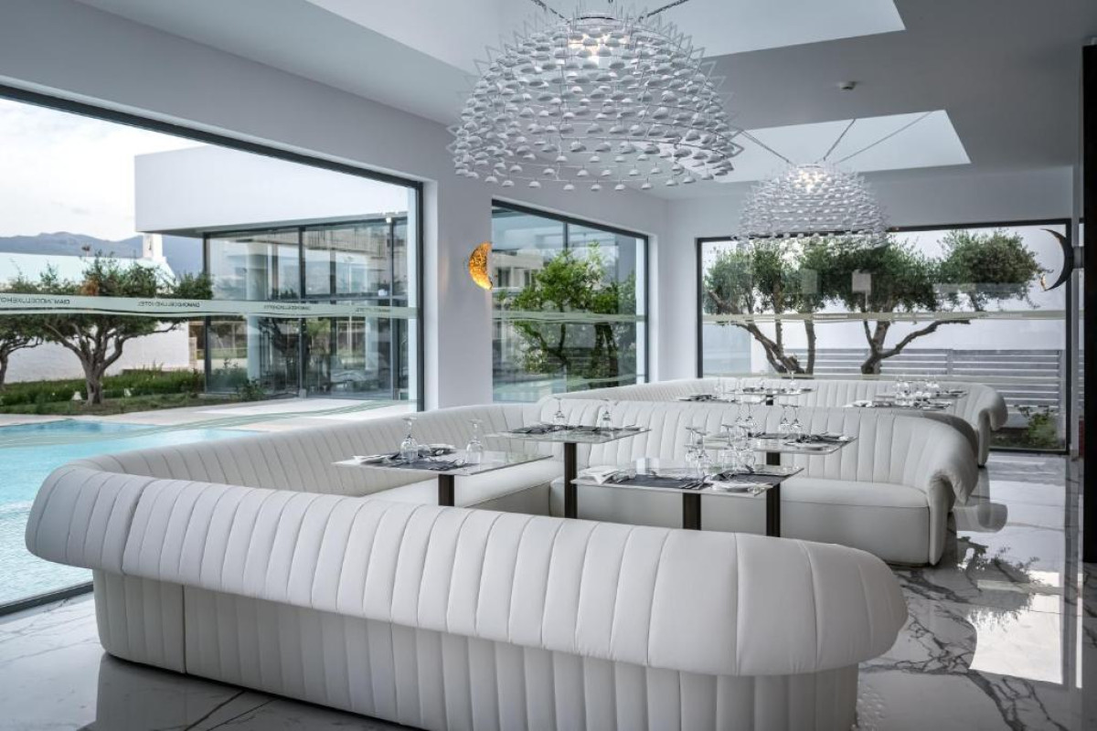 Diamond Deluxe Hotel Adults Only