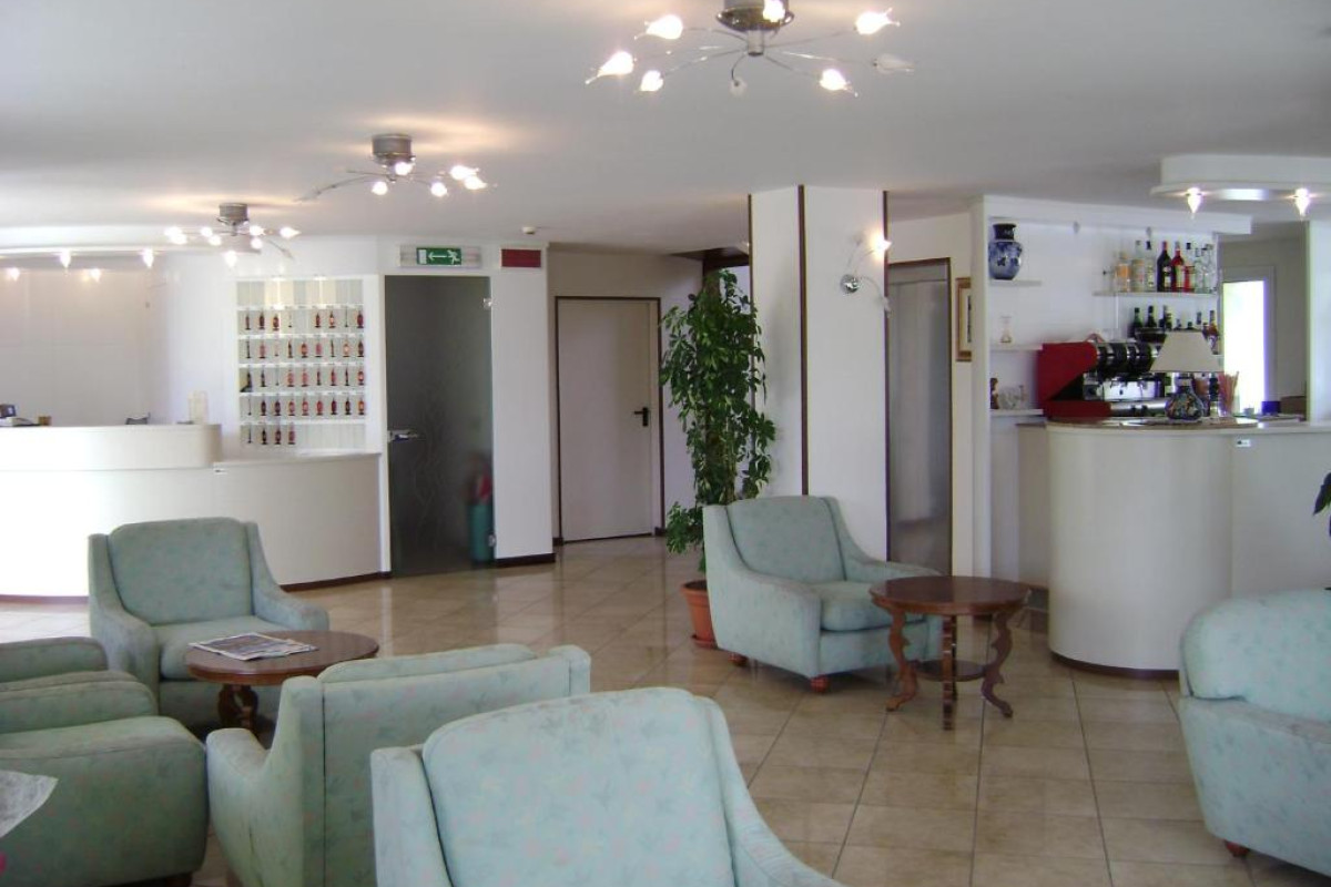 Hotel Diplomatic