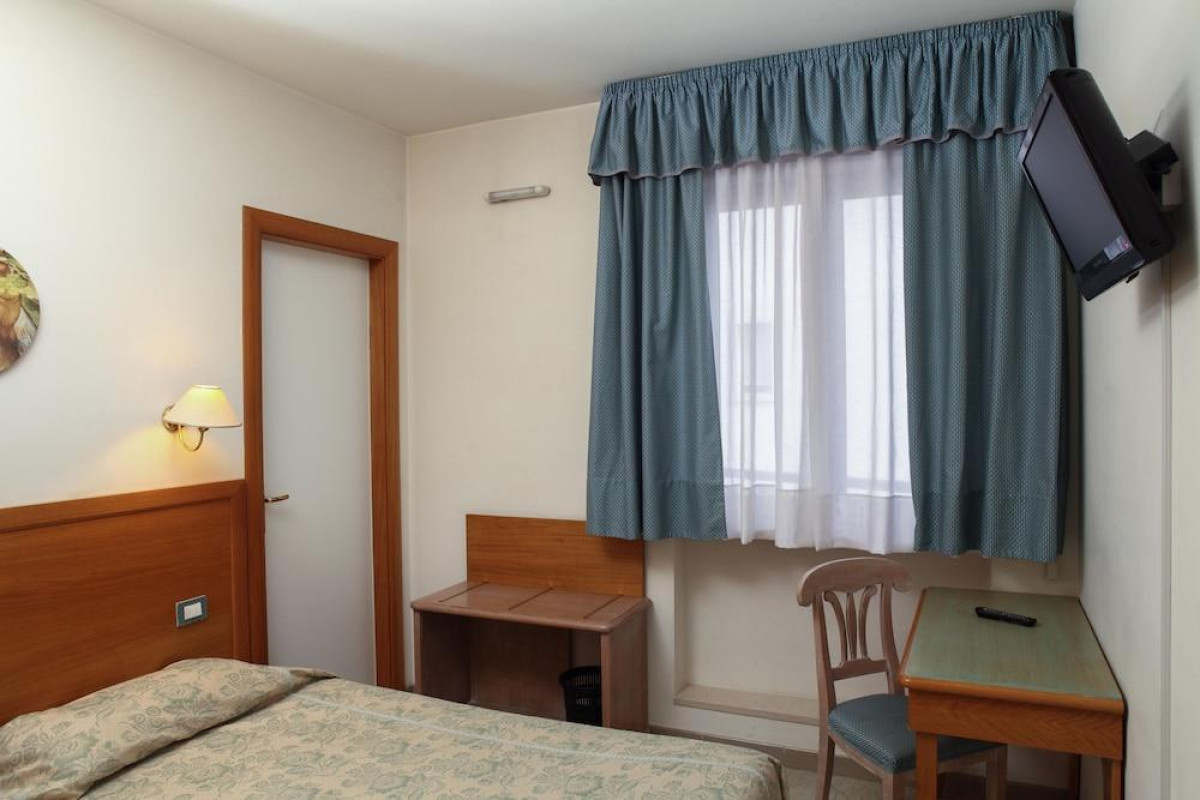 DONATELLO HOTEL