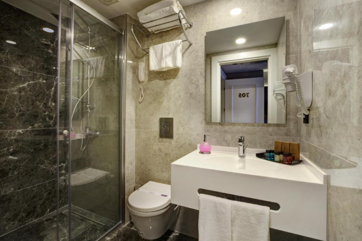 DORA PERA HOTEL