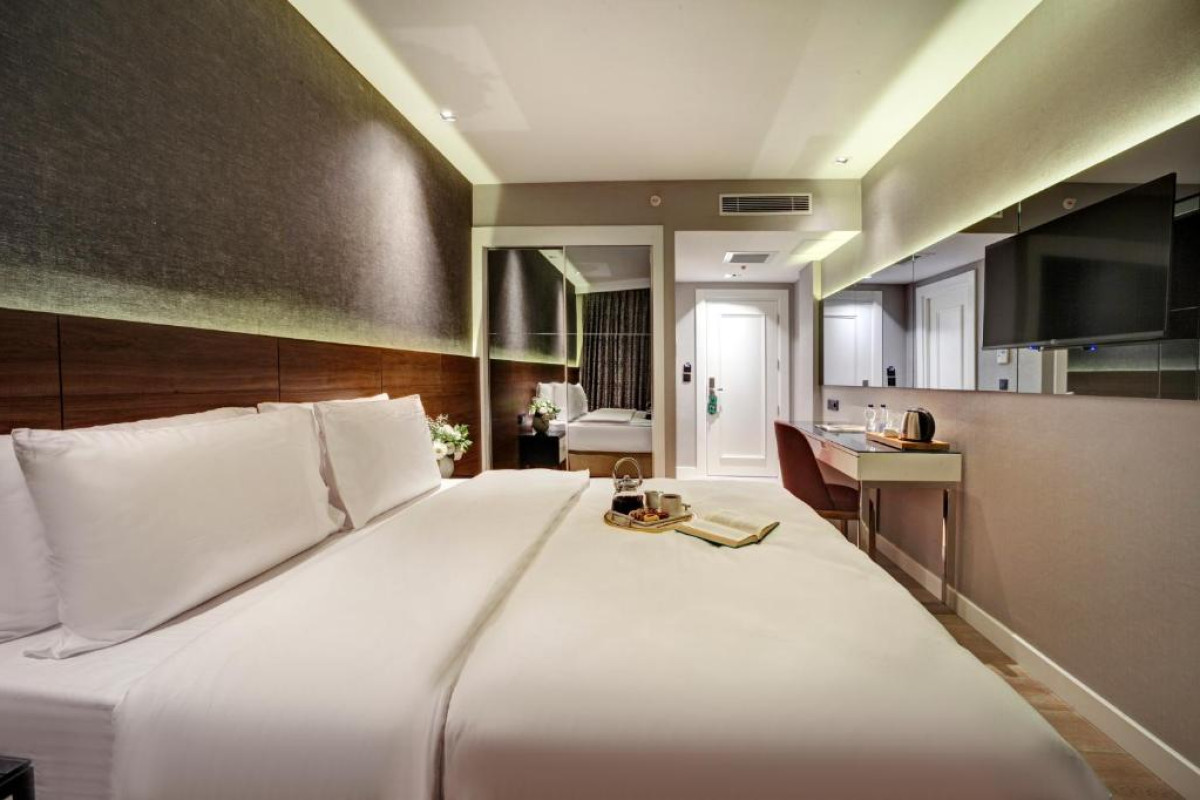 DORA PERA HOTEL