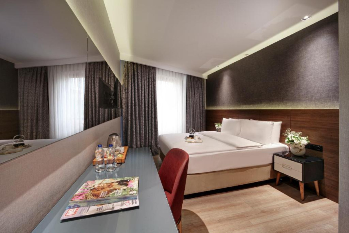 DORA PERA HOTEL