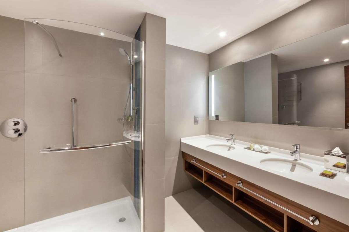 DOUBLETREE BY HILTON DUBAI AL JADAF